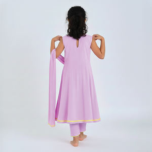 Kurti pour filles très demandé, couleur violet doux, longue, avec détails complexes, idéal pour Navratri et tenue spéciale de fête - Product Image 3