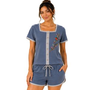 Conjunto de dos piezas de pantalones cortos para mujer en azul piedra y gris, top con cuello cuadrado y botones, estampado de pájaros coloridos, ropa informal de verano de algodón para estar en casa. - Product Image 1