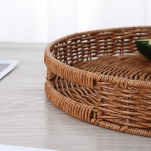 Plateau de service rond en rotin tressé à la main avec poignées, panier décoratif en osier pour le petit-déjeuner, les boissons, les fruits et les aliments, pour la cuisine - Product Image 5