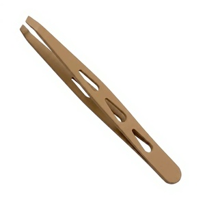 Pinzas para Cejas de Acero Inoxidable con Punta Puntiaguda Ryzer Studio, Estilo Clásico, Reutilizables, Ligeras, 9 cm de Longitud - Product Image 1