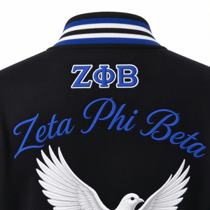 เสื้อแจ็คเก็ตฟลีซ Zeta Phi Beta สำหรับผู้หญิง สีดำ สีน้ำเงินรอยัล แขนเสื้อแบบ Varsity ติดกระดุมแบบ Snap ปักลายตราสัญลักษณ์ ตัวอักษร Sorority แบบ Letterman Coat - Product Image 6