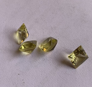 Quartz Citron Carré Taille Princesse 10mm Pierre Précieuse pour la Fabrication de Bijoux - Product Image 2