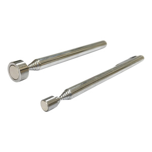 [MAGNETO] Base d'antenne magnétique permanente et outil de ramassage pour la collecte de pièces métalliques industrielles - Product Image 1