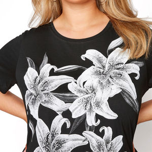 T-shirts pour femmes 100% coton respirant de qualité supérieure, poids lourd 180 g/m², imprimés, brodés, teints unis, coupe ajustée pour l'été - Product Image 3