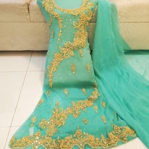 El último diseño más vendido de AJM para damas paquistaníes Salwar Kameez hecho de seda y algodón - Product Image 1