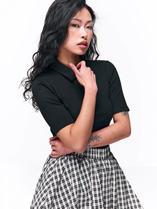 Camiseta Polo Negra Ajustada de Manga Corta para Mujer, Estilo Casual Grunge, Moda Urbana, Venta al Por Mayor, Camisetas Polo con Logotipo Personalizado para Mujer - Product Image 3