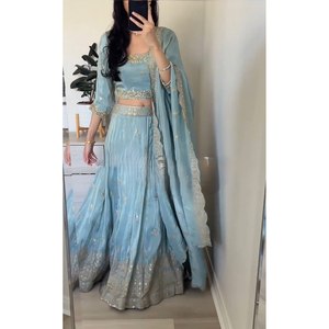 LEHENGA CHOLI avec DUPATTRA SKY GHARARA pour femmes, broderie en séquence de viscose attrayante - Product Image 1