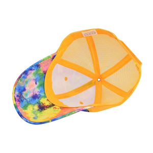 Casquette de baseball personnalisée multicolore tie-dye arc-en-ciel en maille jaune avec impression par sublimation, style vintage et fermeture snapback - Product Image 5