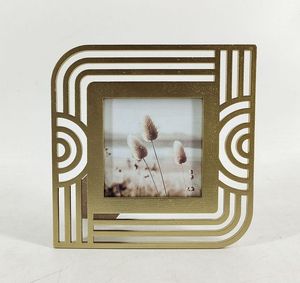 Cadre photo en métal de luxe avec design décoratif en cristal pour une belle décoration de maison, de bureau et d'hôtel - Product Image 3