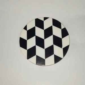 แผ่นรองแก้วไม้กระถินณรงค์พรีเมียม รูปทรงกลม ใช้ซ้ำได้ สำหรับเสิร์ฟชา กาแฟ และเครื่องดื่ม ดีไซน์ทันสมัย ป้องกันพื้นผิวโต๊ะ - Product Image 6