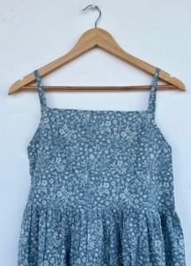 Vestido Maxi de Verano para Mujer, Estampado Floral Azul, Algodón, Estilo Y2K, Tirantes Finos, Diseño en Capas, Ropa de Playa, MOQ Bajo, Ropa de Boutique - Product Image 2