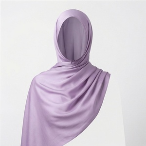 Hiyab de poliéster de color sólido para mujer, chifón suave al tacto, para uso diario, pañuelo étnico de Oriente Medio. - Product Image 1