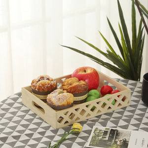 Bandeja Rectangular de Madera Lacada Hecha a Mano con Diseño Floral Azul y Bordes Cortados con Láser, Bandeja Decorativa Sostenible para el Hogar y la Cocina - Product Image 2