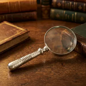 Loupe de poche en aluminium massif nickelé avec lentille grossissante pour la lecture, le soudage, les bijoux, les cartes, la décoration, les cadeaux - Product Image 4