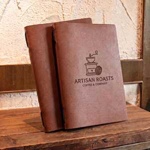 Porta Menús de Cuero Genuino Personalizado, Cubierta de Menú de Restaurante de Lujo, Libro de Menús de Cuero Real, Lista de Vinos Premium LMC-0114 - Product Image 1