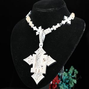 จี้รูปทรงกากบาทประดับตัวเลขแฟนซีแบบกำหนดเอง เงินแท้ 925 ทรงกลม เจียระไนอย่างประณีต สำหรับเป็นของขวัญคริสต์มาส โดย CONCEPTION - Product Image 6