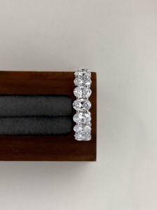 แหวนเพชรทรงรีเพาะเลี้ยงในห้องปฏิบัติการแบบเต็มวง 4.60 กะรัต ทองคำแท้ 14K แหวนแต่งงานเพชรแบบซ้อนได้ แหวนเจ้าสาว เครื่องประดับหรูหรา - Product Image 6