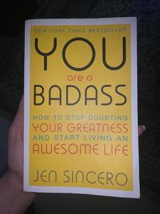 หนังสือปกอ่อน "Badass" โดยเจน ซินเซโร ขายดีสำหรับผู้ใหญ่ - Product Image 1
