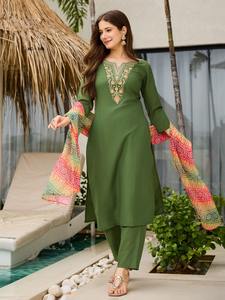 Ensemble Salwar en soie Taby indienne pakistanaise tendance, couleur lavande, dernière collection exclusive, vêtements ethniques pour femmes, pour fêtes et mariages - Product Image 3