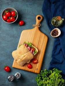 Tabla de cortar de madera de acacia occidental (redonda, 1.5 cm de grosor) - Tabla para pizza con asa, 100% ecológica - Product Image 3