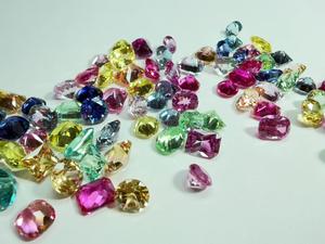 Paquete de gemas mixtas cultivadas en laboratorio, 370 quilates, 133 piezas RESERVADAS y 5 piezas en forma de trillón - Product Image 5