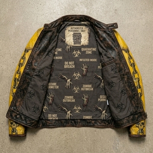 เสื้อแจ็คเก็ตหนังสำหรับนักขี่มอเตอร์ไซค์ลายกราฟิกเตือนภัยโซนกักตัวที่กำลังมีการระบาดของซอมบี้ สีเหลืองสไตล์วินเทจ เสื้อคลุมสำหรับผู้ชาย - Product Image 5