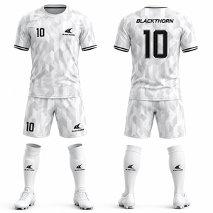 Uniformes de Fútbol Personalizados para Equipos, Manga Corta, Transpirables, 100% Poliéster, Nombre del Jugador Impreso con Transferencia Térmica en la Parte Delantera, Paquete para Equipo - Product Image 4