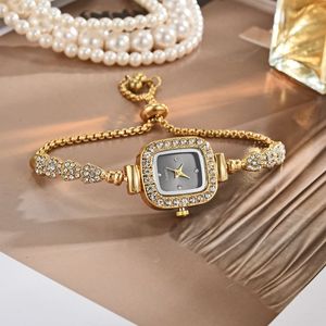Bracelet élégant pour femme, nouveau style luxueux, avec diamants sertis en forme de petit carré, charme à la mode, montre à quartz pour femme - Product Image 2