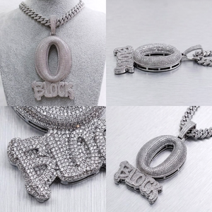 Collar con colgante de letras de hip hop personalizadas con diseño de burbuja, microincrustaciones de moissanita en plata de ley 925, venta al por mayor - Product Image 6