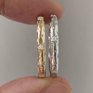 Anillo Clásico de Mujer Chapado en Oro con Diamante Cultivado en Laboratorio y Diseño de Estrella Celestial de Moda - Product Image 3