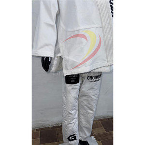 Kimono de BJJ GROUNDED FIGHTWEAR Blanco 100% Algodón Elástico Transpirable Ligero Corte Regular Duradero Unisex Ropa de Artes Marciales para Niños - Product Image 6
