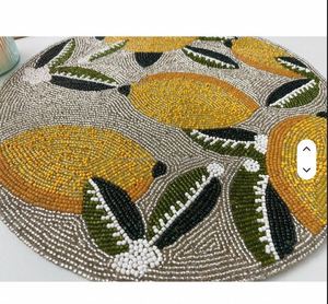 Sets de table décoratifs en perles pour collections de vaisselle de boutique, prix de gros par le fournisseur Beadwork Place Mat - Product Image 1