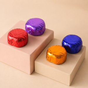 Caja de regalo de chocolate de lujo rellena de chocolate compuesto en forma de corazón con sabores de frutas para distribución de regalos corporativos - Product Image 1
