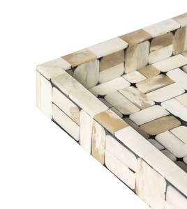 Bandeja Decorativa Rectangular de Madera, Diseño Bohemio con Grabado Floral Azul y Blanco, Hecha a Mano, para Servir o Almacenar, Decoración para el Hogar - Product Image 5