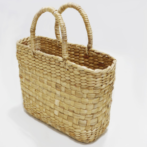 Bolsa de jacinto de agua tejida artesanal: bolsa de compras sostenible, elegante y versátil - Product Image 1