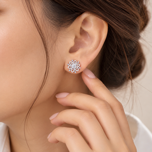 ต่างหูมอยซาไนต์รูปทรงดอกไม้ เงิน 925 ประดับเพชรทรงกลมเจียระไนแบบบริลเลียนท์ ติดแบบหนามเตย สไตล์โรแมนติกสำหรับงานแต่งงาน - Product Image 3