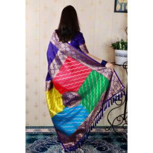 Sari de Seda Suave Violeta Banarasi Tejido con Pallu Multicolor Zari, Blusas y Camisas para Mujer - Product Image 4