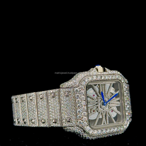 Montre en acier inoxydable de qualité supérieure, entièrement sertie de moissanite, fabriquée à la main, mouvement à quartz. - Product Image 4