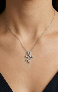 Collar con Colgante de Circonia Cúbica en Forma de Flor para Mujer, Cadena de Serpiente de Acero Inoxidable Chapada en Rodio, Joyería Clásica para Uso Diario - Product Image 2