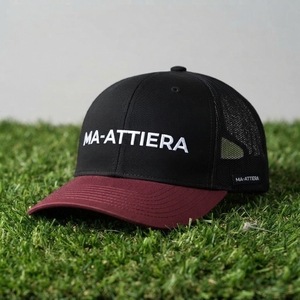 Gorra Trucker Negra y Borgoña para Hombre, con Logotipo Bordado Personalizado, Malla Trasera, Ajustable, Estilo Urbano - Product Image 5