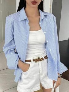Chemise rayée en coton pour femmes, rayures vertes et blanches verticales, chemise oversize pour femmes, manches longues, boutonnée, décontractée - Product Image 3