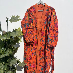Hermosa Túnica Kantha Hecha a Mano con Estampado de Aves, Túnica Larga de Algodón Acolchado Kantha, Chaqueta de Invierno para Mujer, Vestido para la Playa - Product Image 1