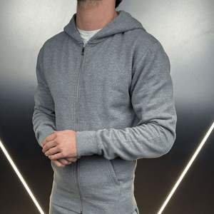 ชุดวอร์มผ้าดิเวอร์เนื้อนุ่ม 100% คอตตอนผสมโพลีเอสเตอร์ ทรงหลวมสำหรับผู้ชาย แบบมีซิปยาวทั้งตัว ฮู้ดดี้ และกางเกงขายาวทรงตรง - Product Image 1