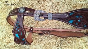 Conjunto de cabezada y pechopetral de cuero personalizados para caballo, estilo inglés, con diseño floral turquesa repujado, para carreras de barriles - Product Image 6