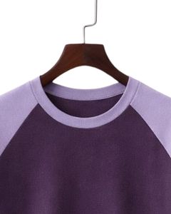Camiseta de Hombre Raglan de Algodón con Cuello Redondo y Manga Corta, Morada Bicolor, Casual de Verano, Tejido Liso Teñido, con Logotipo Personalizado - Product Image 5