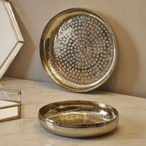 Bandeja de Servicio de Latón Hecha a Mano de Primera Calidad con Acabado Antiguo para Decoración de Hogar de Lujo, Regalo de Boda y Uso en Presentaciones de Comida en Hoteles - Product Image 4