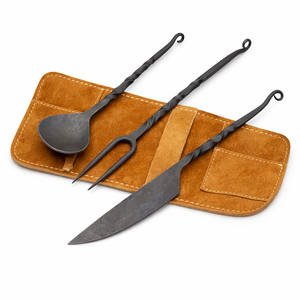 Juego de cubiertos de mesa de acero al carbono OEM/ODM personalizado hecho a mano con cuchillo de chef de hierro de hoja recta y mango ancho negro para uso en cocina - Product Image 1