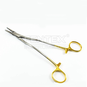 Porte-aiguille chirurgical manuel en acier inoxydable Bozeman 14 cm TC Gold pour opérations et procédures médicales - Product Image 3