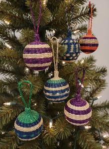 ชุดเครื่องประดับตกแต่งต้นคริสต์มาสทรงกลมสานหวายหลากสีสัน ทำมือ 3 ลูก ตกแต่งต้นไม้หลากสีสัน คลาสสิก สำหรับเทศกาลวันหยุด - Product Image 2