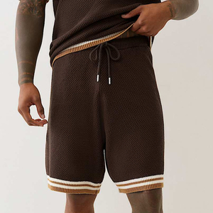Shorts Bermuda en tricot pour homme, couleur unie, taille à cordon, style décontracté, taille mi-haute, tissu en coton respirant - Product Image 1